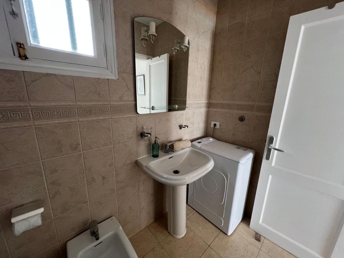 Oasis Blue - Beautiful 1 Bedroom Apartment On Private Complex With Pool Tías Kültér fotó