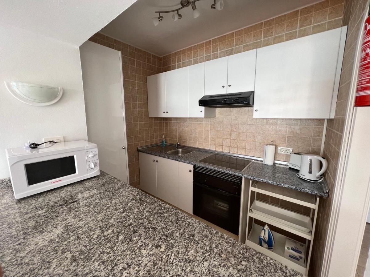 Oasis Blue - Beautiful 1 Bedroom Apartment On Private Complex With Pool Tías Kültér fotó