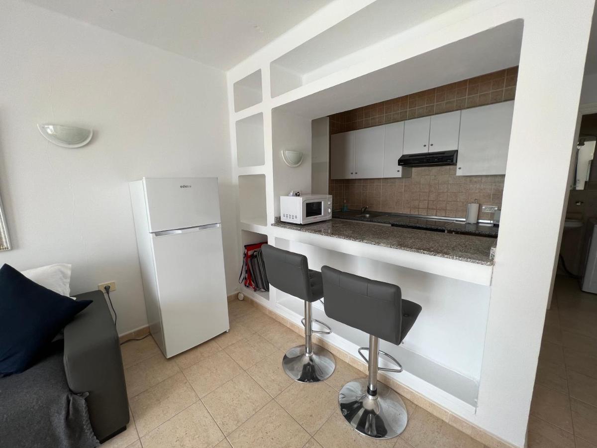 Oasis Blue - Beautiful 1 Bedroom Apartment On Private Complex With Pool Tías Kültér fotó